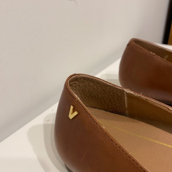 Vionic Delilah Adjustable Strap Mocha Pointed Toe Work Flat Size 7.5 - Picture 5 of 10